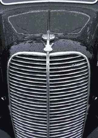 Й шаг. Компоновка изображений с подчеркиванием линий, форм и узоров